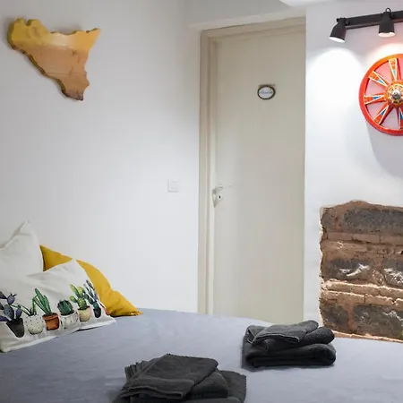 Al Cortile Del Re Luxury Holiday home Catania